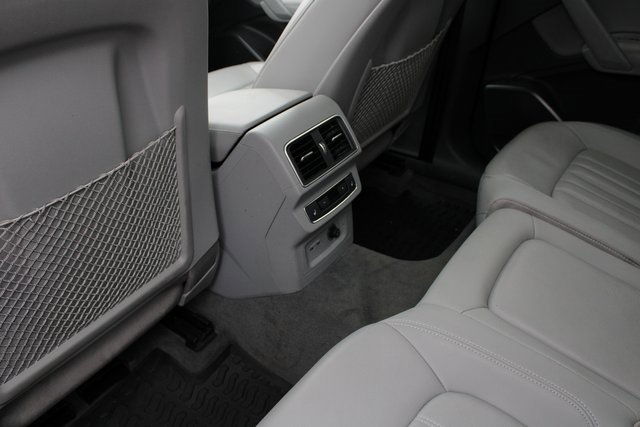 Used 2019 Audi Q5 2.0T Premium Plus w/ Premium Plus Package image 10