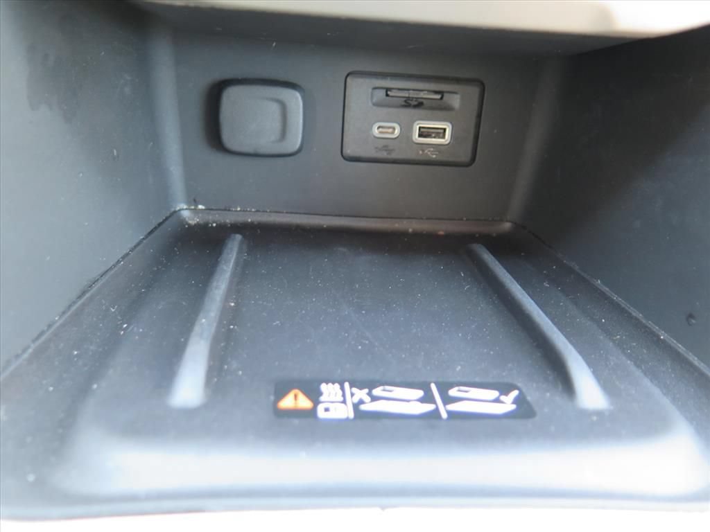 Used 2023 GMC Acadia Denali w/ Denali Ultimate Package AWD/4WD image 17