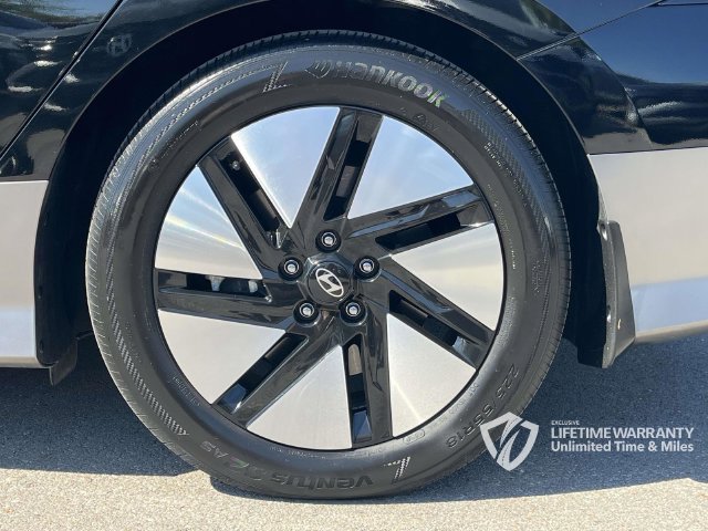 Used 2024 Hyundai Ioniq 6 SE RWD image 13