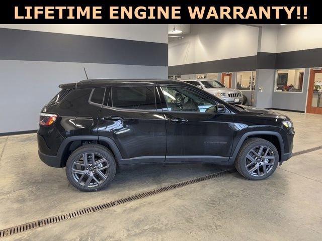 New 2026 Jeep Compass Limited image 9