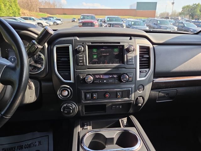 Used 2019 Nissan Titan SV w/ SV Convenience Package image 11