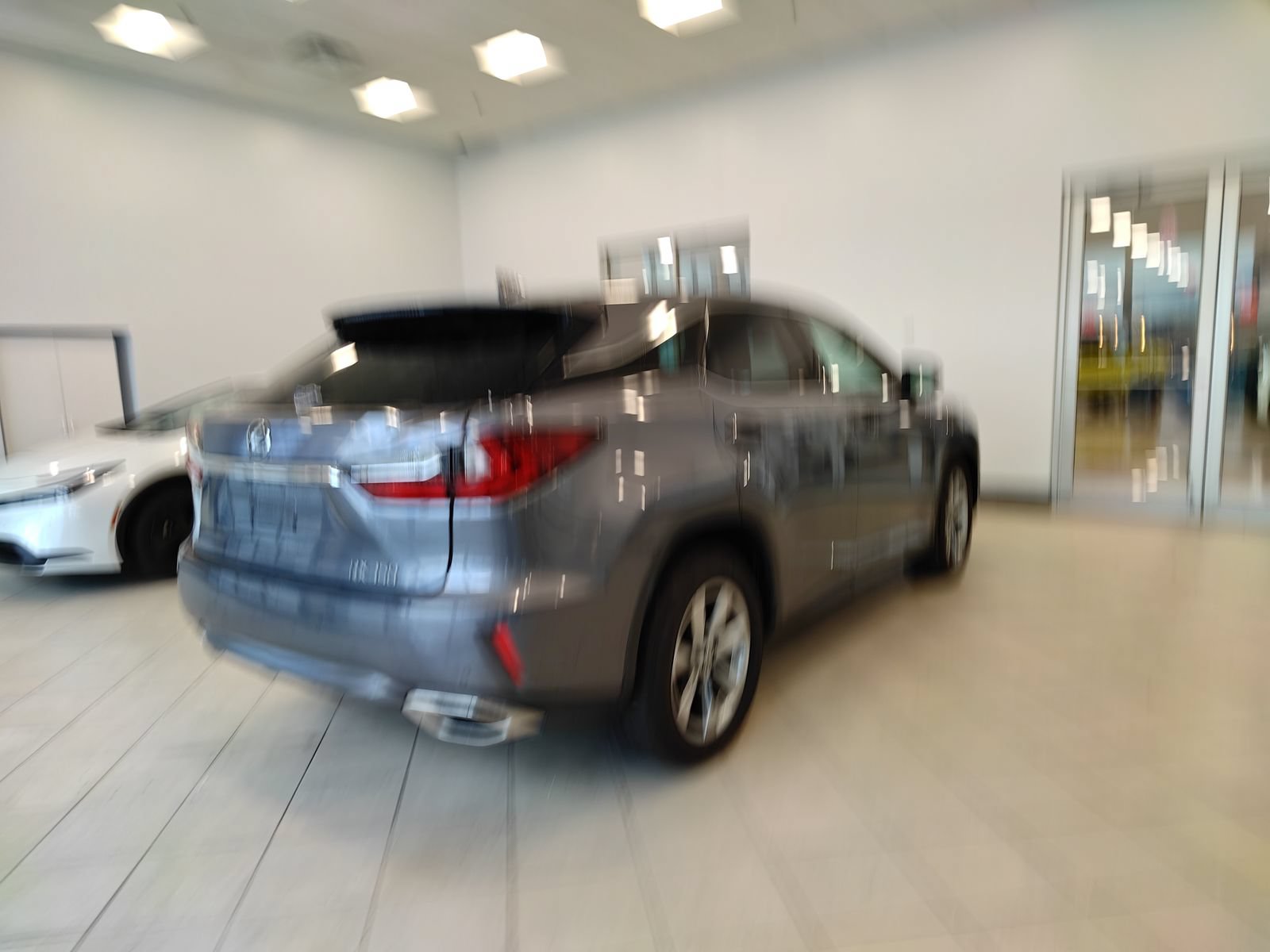 Used 2019 Lexus RX 350 FWD w/ Accessory Package image 3