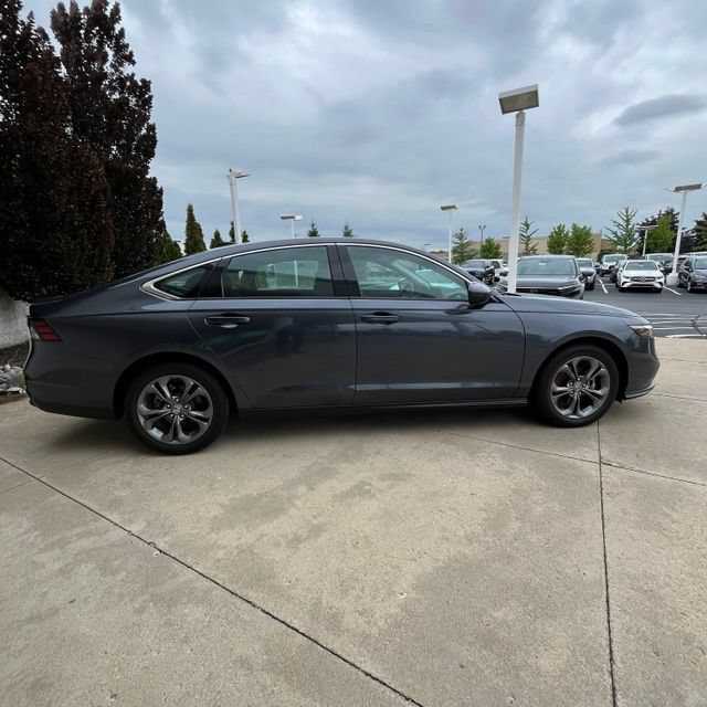 Certified 2023 Honda Accord EX image 5