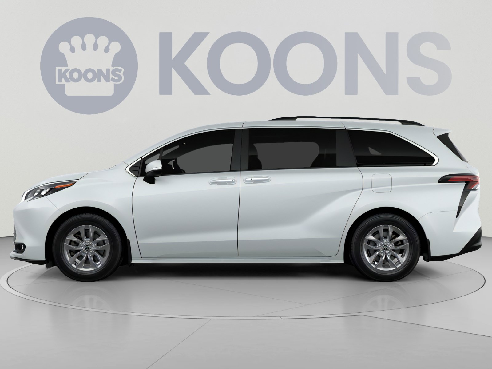 New 2026 Toyota Sienna XLE FWD image 5