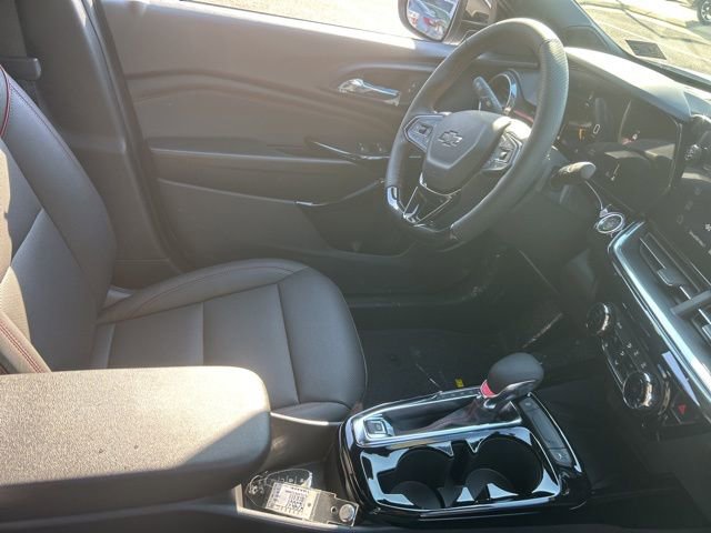 New 2026 Chevrolet Trax RS w/ Sunroof Package FWD image 18