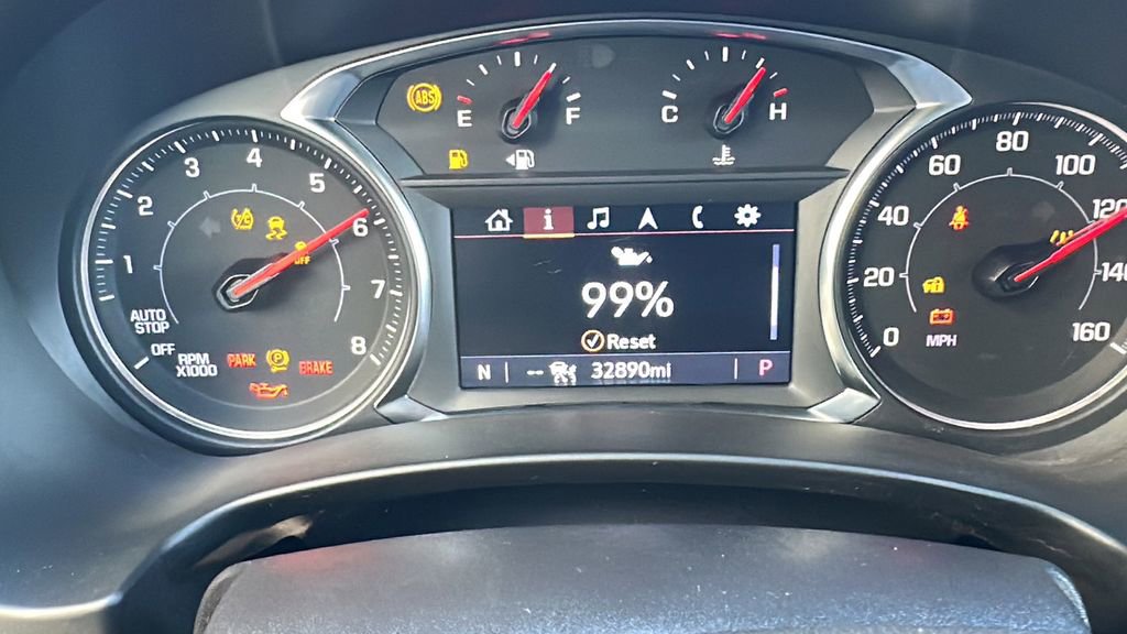 Used 2024 GMC Terrain AT4 image 24