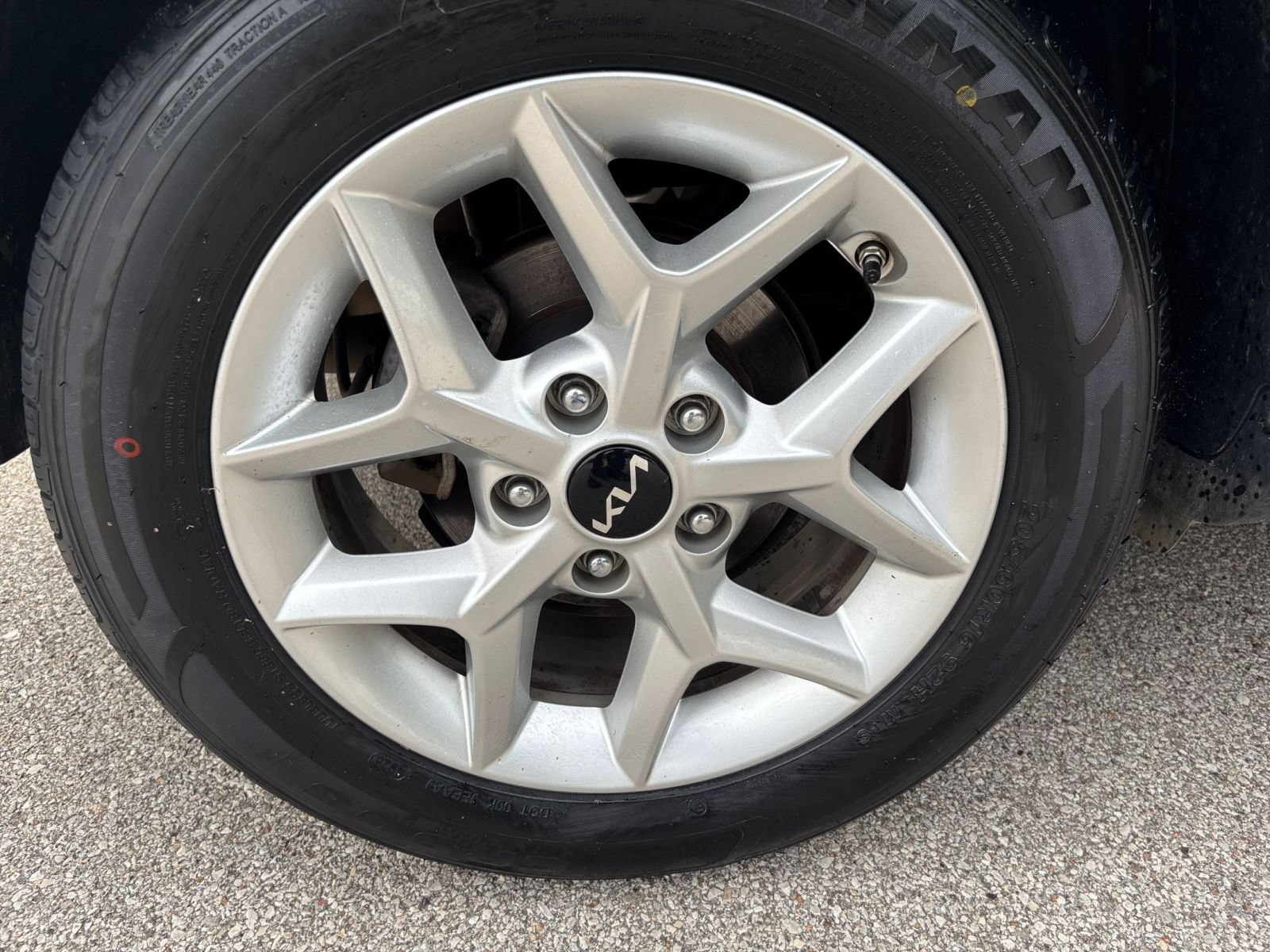 Used 2025 Kia Soul LX w/ LX Technology Package FWD image 27