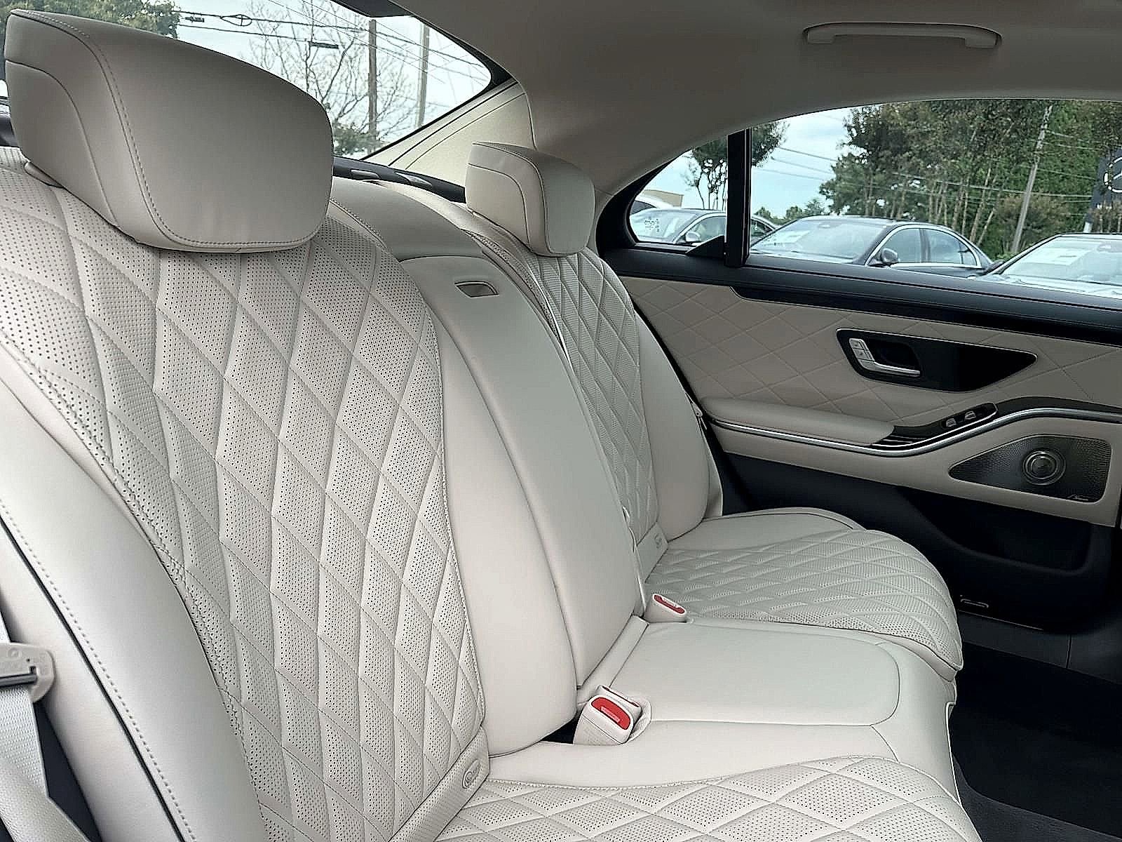 Used 2025 Mercedes-Benz S 580 4MATIC Sedan image 12