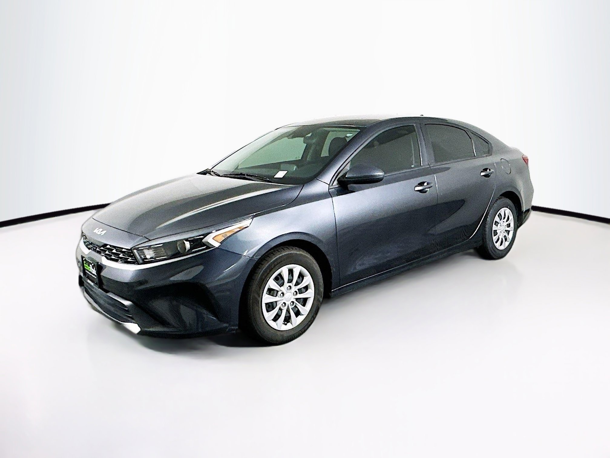 Used 2023 Kia Forte LX image 3