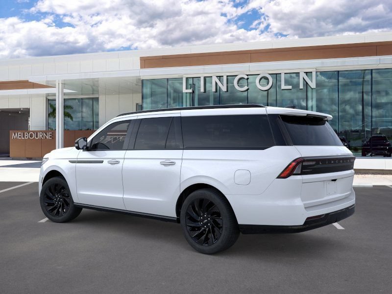 New 2026 Lincoln Navigator L Reserve w/ Jet Appearance Package AWD/4WD image 4