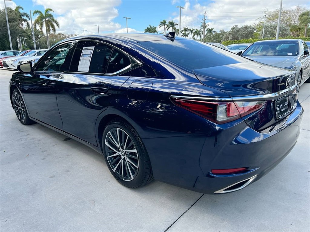 Certified 2022 Lexus ES 350 w/ Premium Package image 5