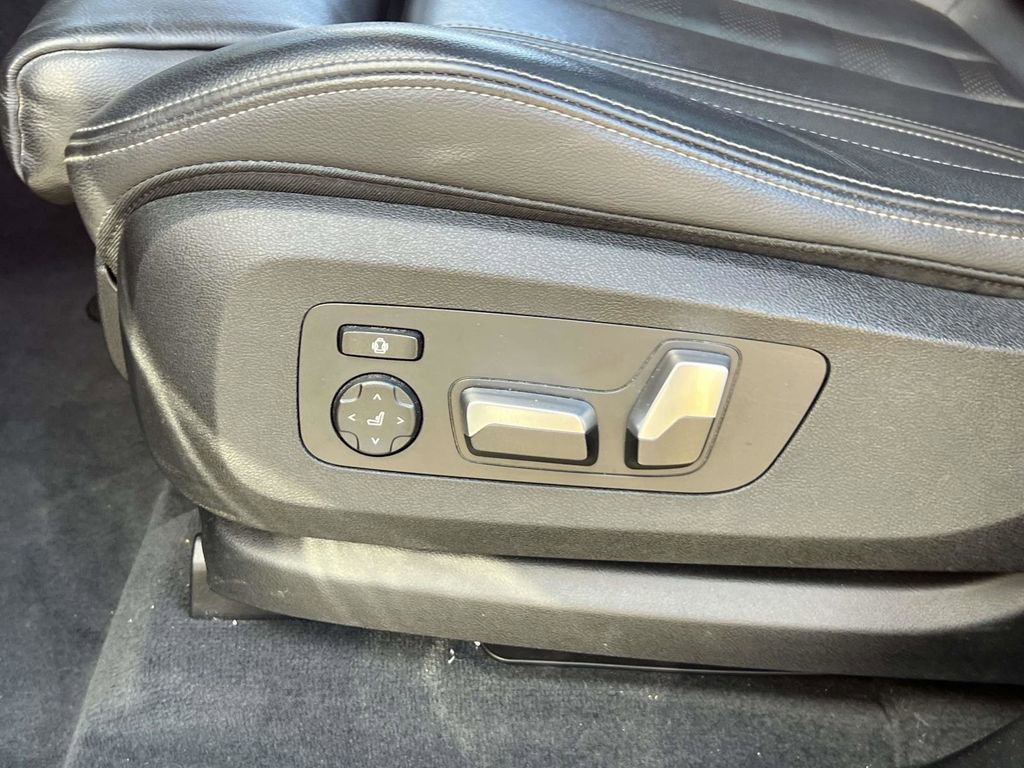 Used 2019 BMW X5 xDrive40i w/ Convenience Package image 22