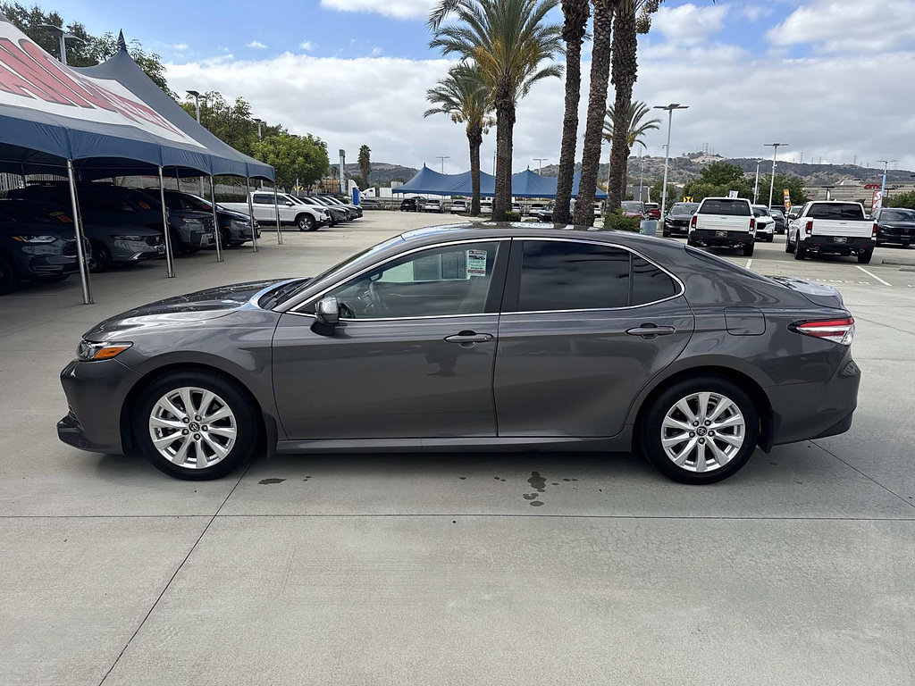 Used 2018 Toyota Camry LE FWD image 28