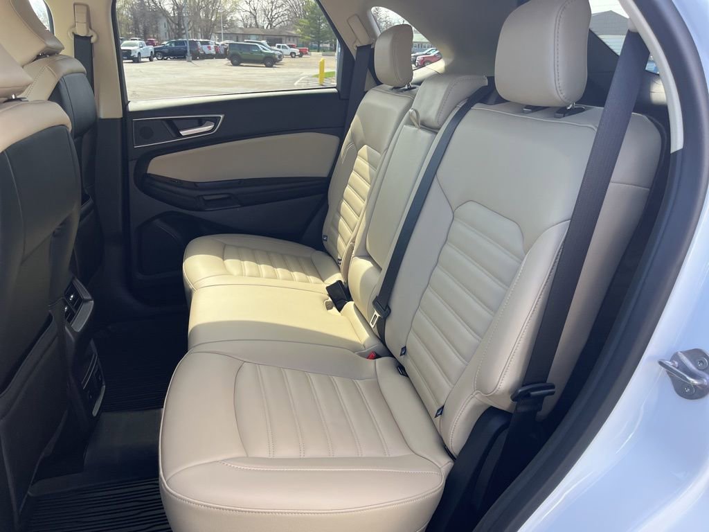 Used 2024 Ford Edge SEL w/ Convenience Package image 13