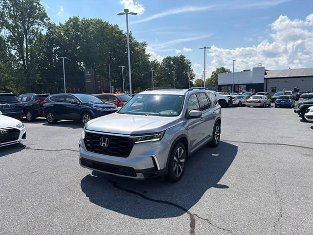 Used 2023 Honda Pilot Elite image 2
