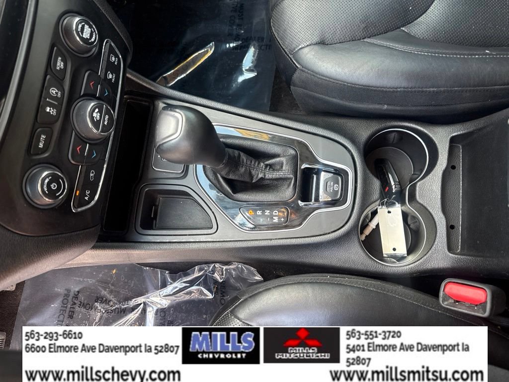 Used 2019 Jeep Cherokee Limited FWD image 19