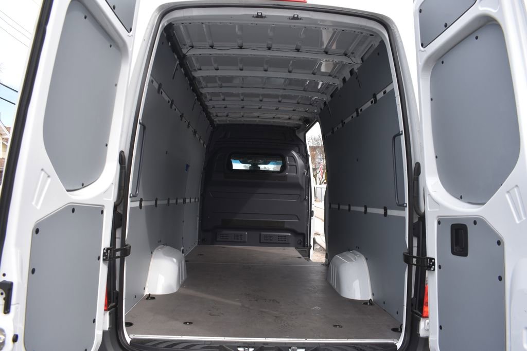Used 2024 Mercedes-Benz eSprinter 170 Cargo image 8