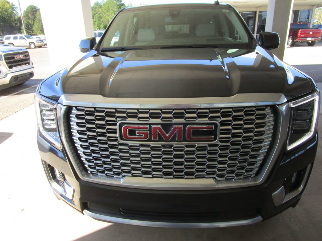 Used 2022 GMC Yukon XL Denali image 13