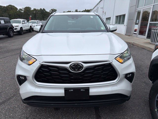 Used 2024 Toyota Highlander XLE