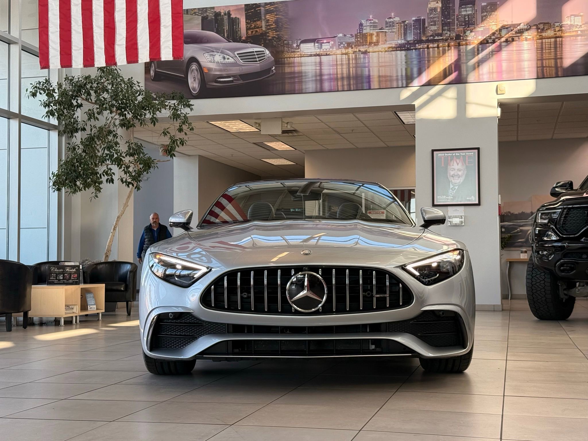 Used 2023 Mercedes-Benz SL 43 AMG w/ Driver Assistance Package video 2