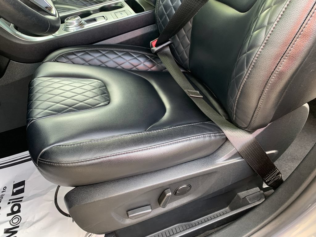 Used 2024 Ford Edge Titanium AWD/4WD image 23