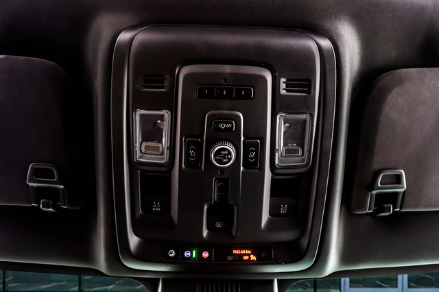 Used 2024 GMC Yukon XL Denali AWD/4WD image 20