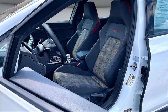 Used 2024 Volkswagen GTI SE w/ MDO Package FWD image 21