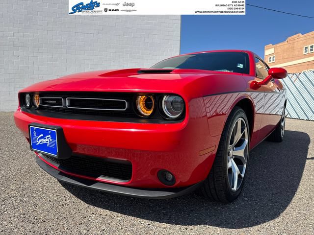 Used 2015 Dodge Challenger SXT Plus RWD image 1