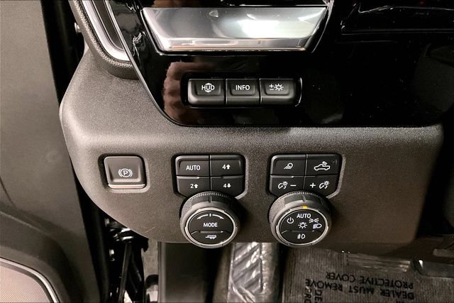 Used 2024 Chevrolet Silverado 2500 High Country w/ High Country Premium Package AWD/4WD image 40