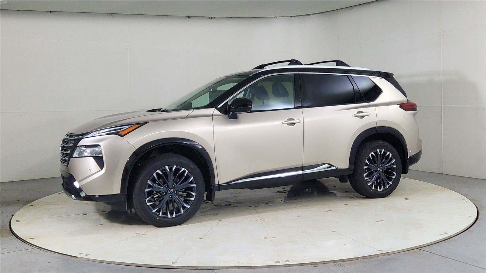 New 2026 Nissan Rogue Platinum w/ Platinum Premium Package AWD/4WD image 3