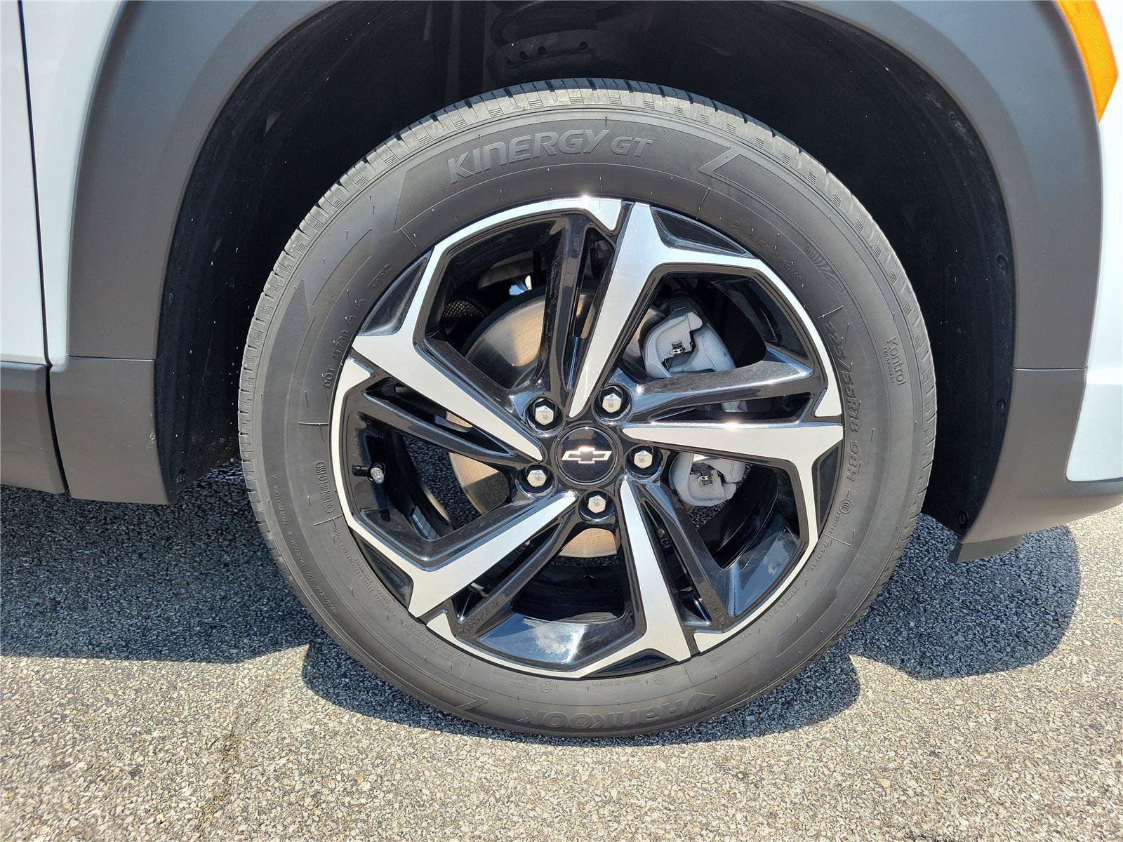 Used 2021 Chevrolet TrailBlazer RS w/ Sun and Liftgate Package FWD image 5