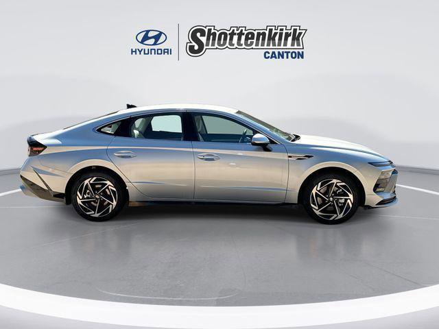 New 2026 Hyundai Sonata SEL image 9