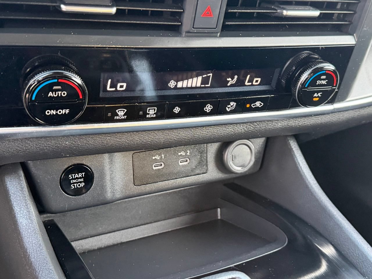 Certified 2025 Nissan Rogue SV FWD image 23