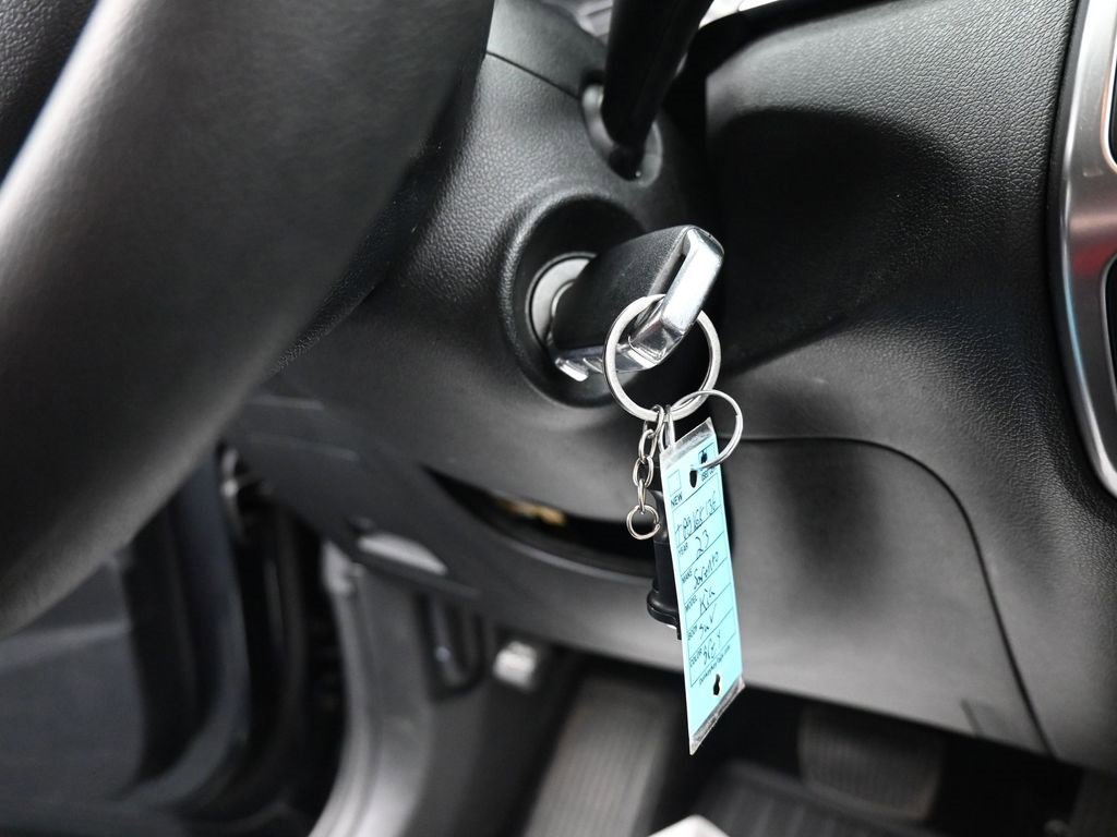 Used 2023 Kia Sorento LX image 24