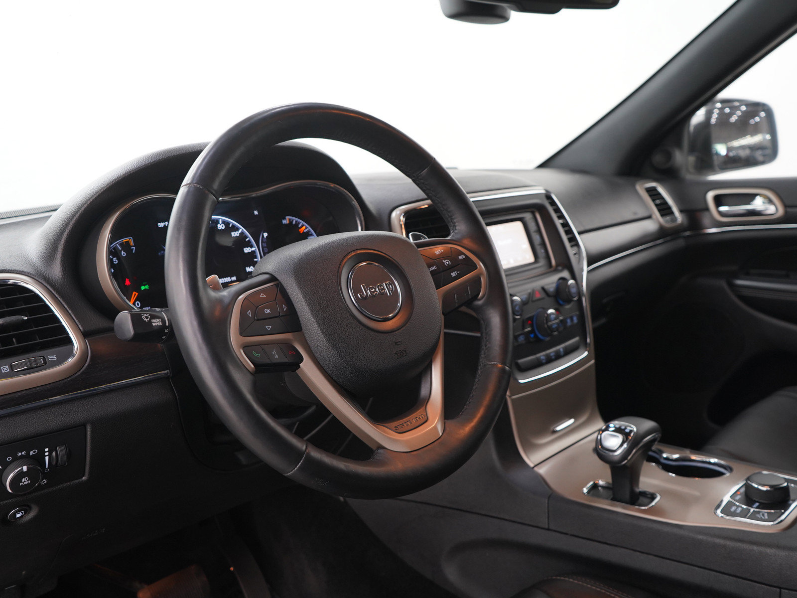 Used 2014 Jeep Grand Cherokee Limited AWD/4WD image 28
