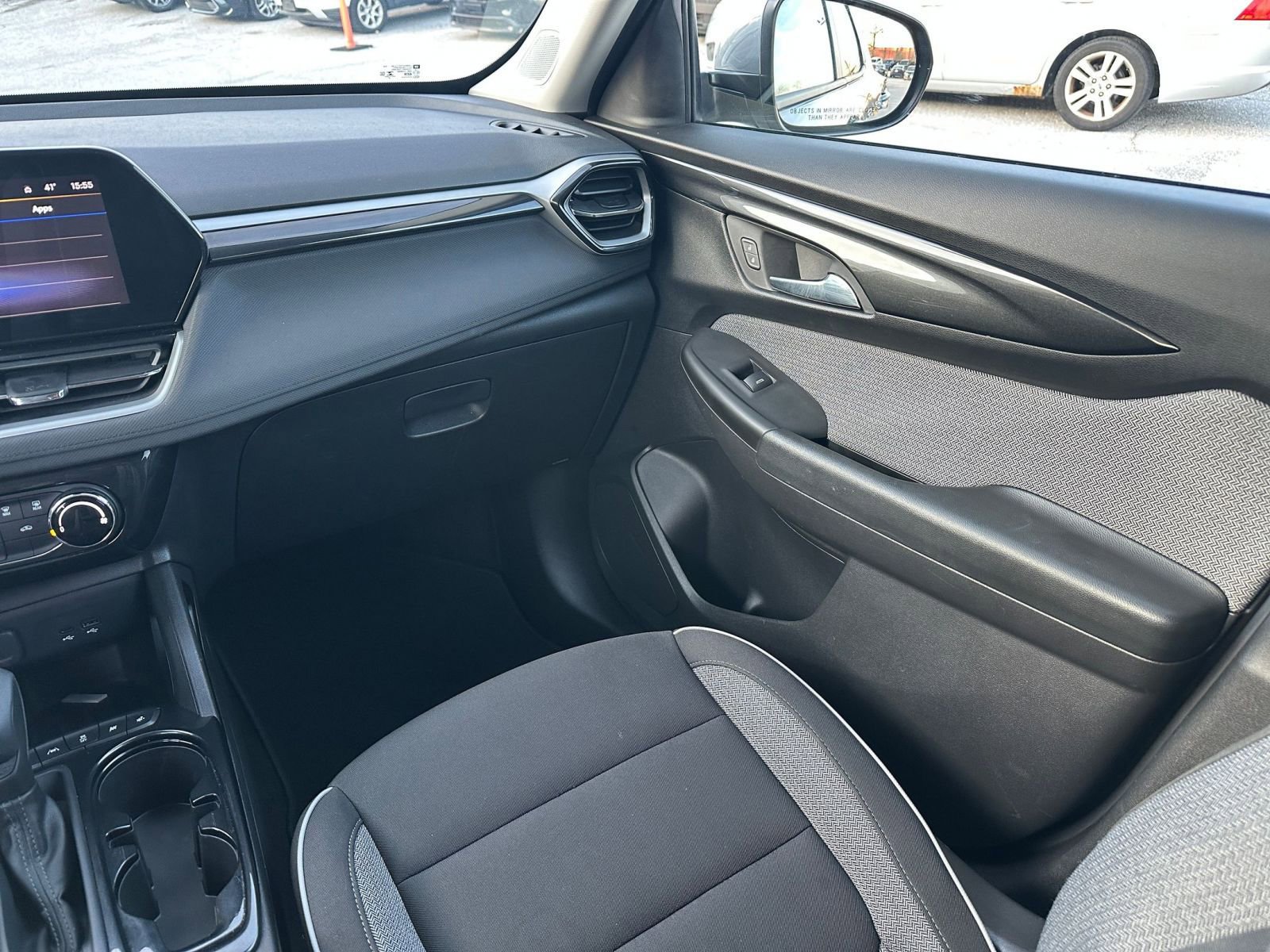 Used 2025 Chevrolet TrailBlazer LT image 33