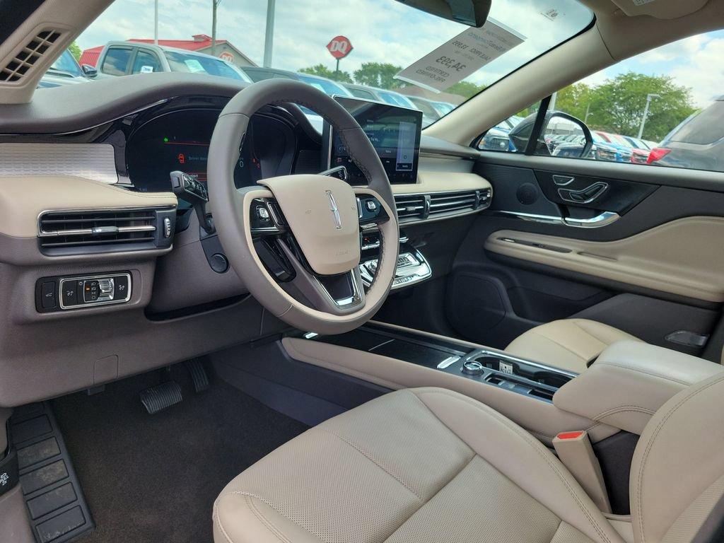 Certified 2023 Lincoln Corsair AWD w/ Equipment Group 101A image 21