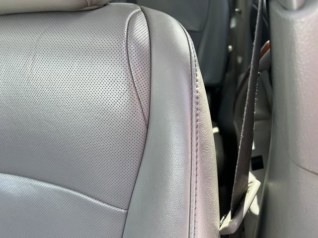 Used 2013 Toyota Highlander Limited image 14