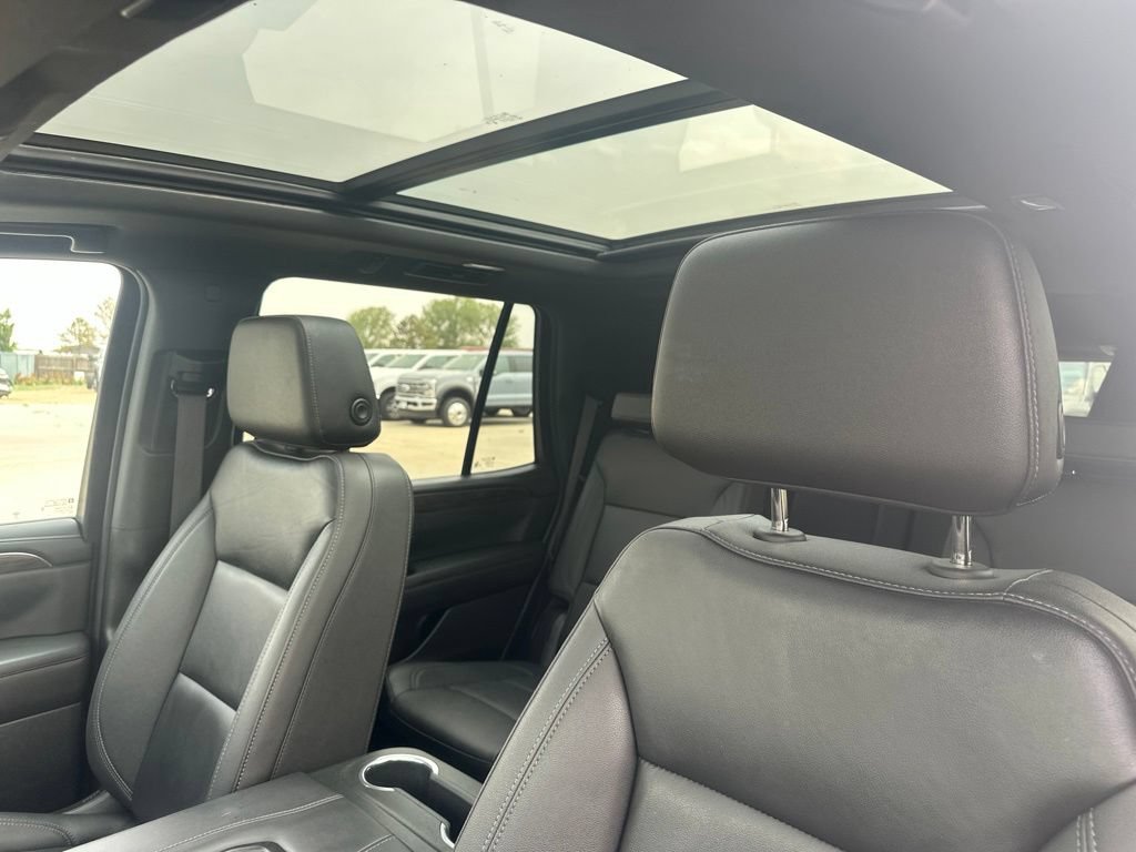 Certified 2024 Chevrolet Tahoe Z71 w/ Luxury Package AWD/4WD image 15