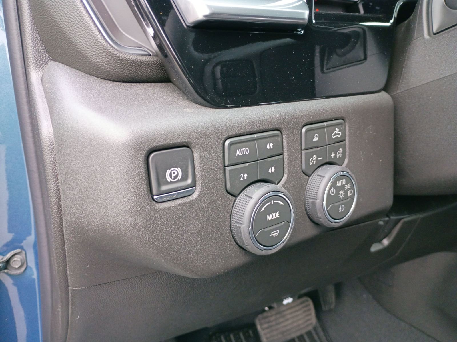 New 2026 Chevrolet Silverado 2500 LTZ w/ Trail Boss Package image 35