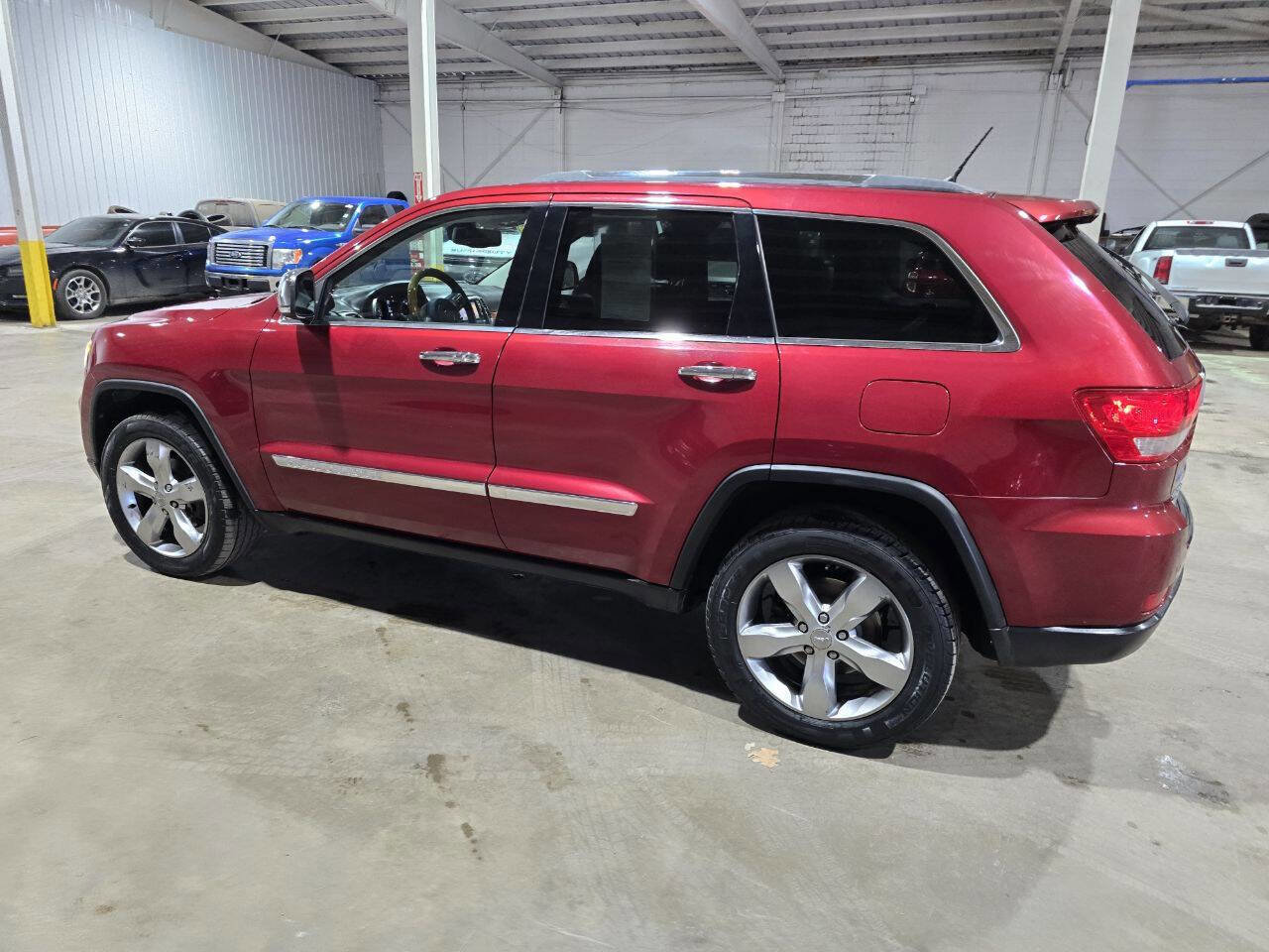 Used 2012 Jeep Grand Cherokee Overland image 7