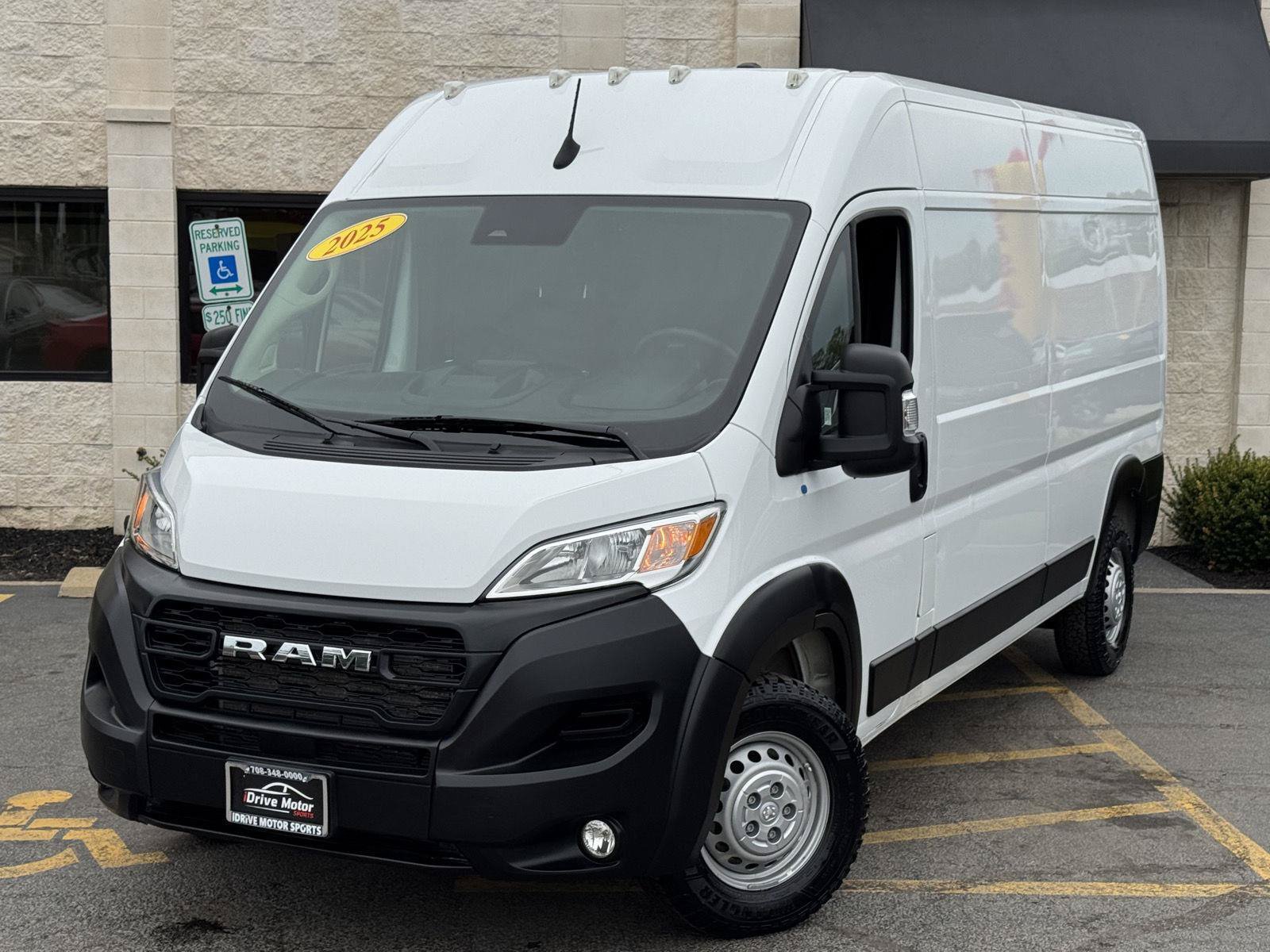 Used 2025 RAM ProMaster 2500 w/ Convenience Group FWD image 4