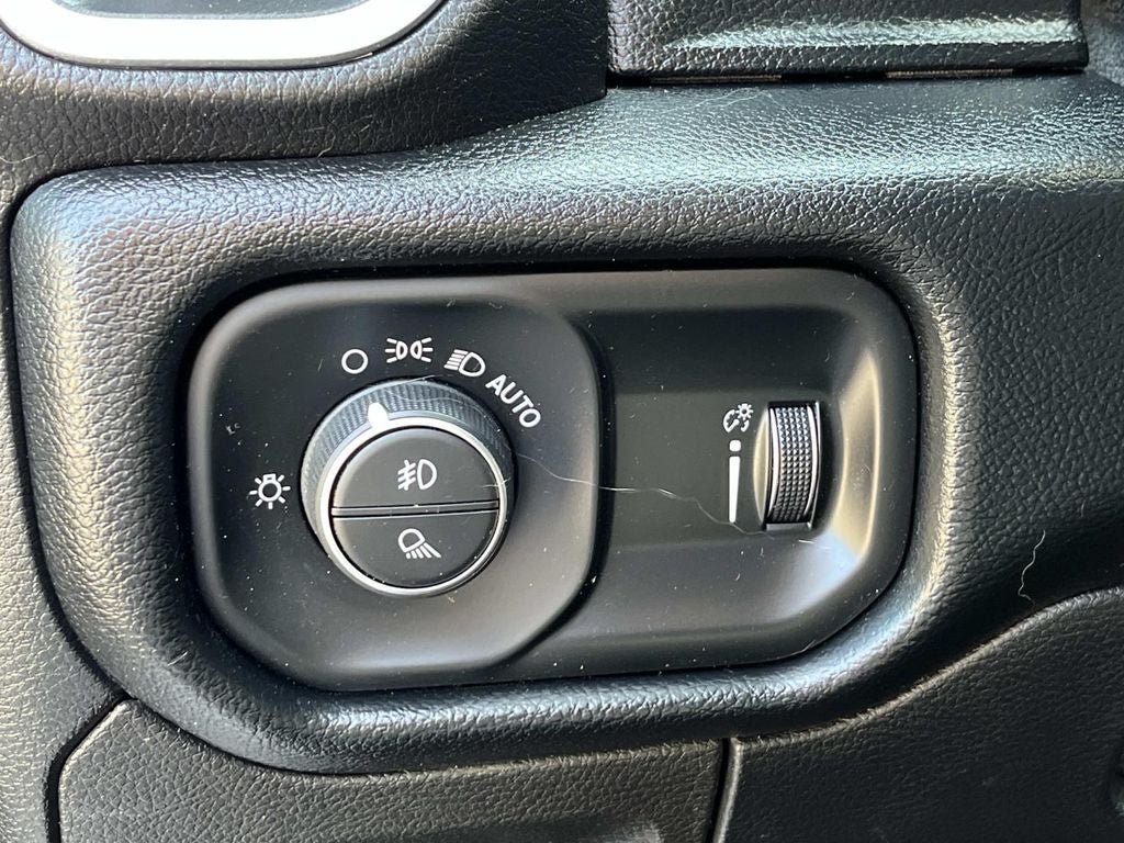 Used 2021 RAM 1500 Big Horn AWD/4WD image 30