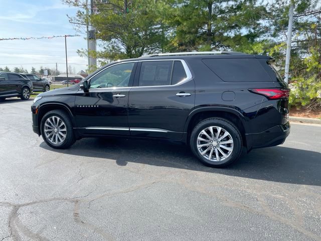 Used 2022 Chevrolet Traverse Premier FWD image 3