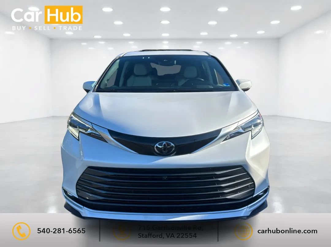 Used 2026 Toyota Sienna Platinum AWD/4WD image 2
