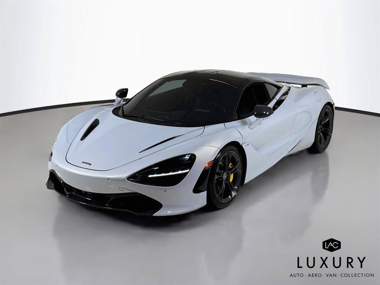 Used 2018 McLaren 720S Performance RWD image 3