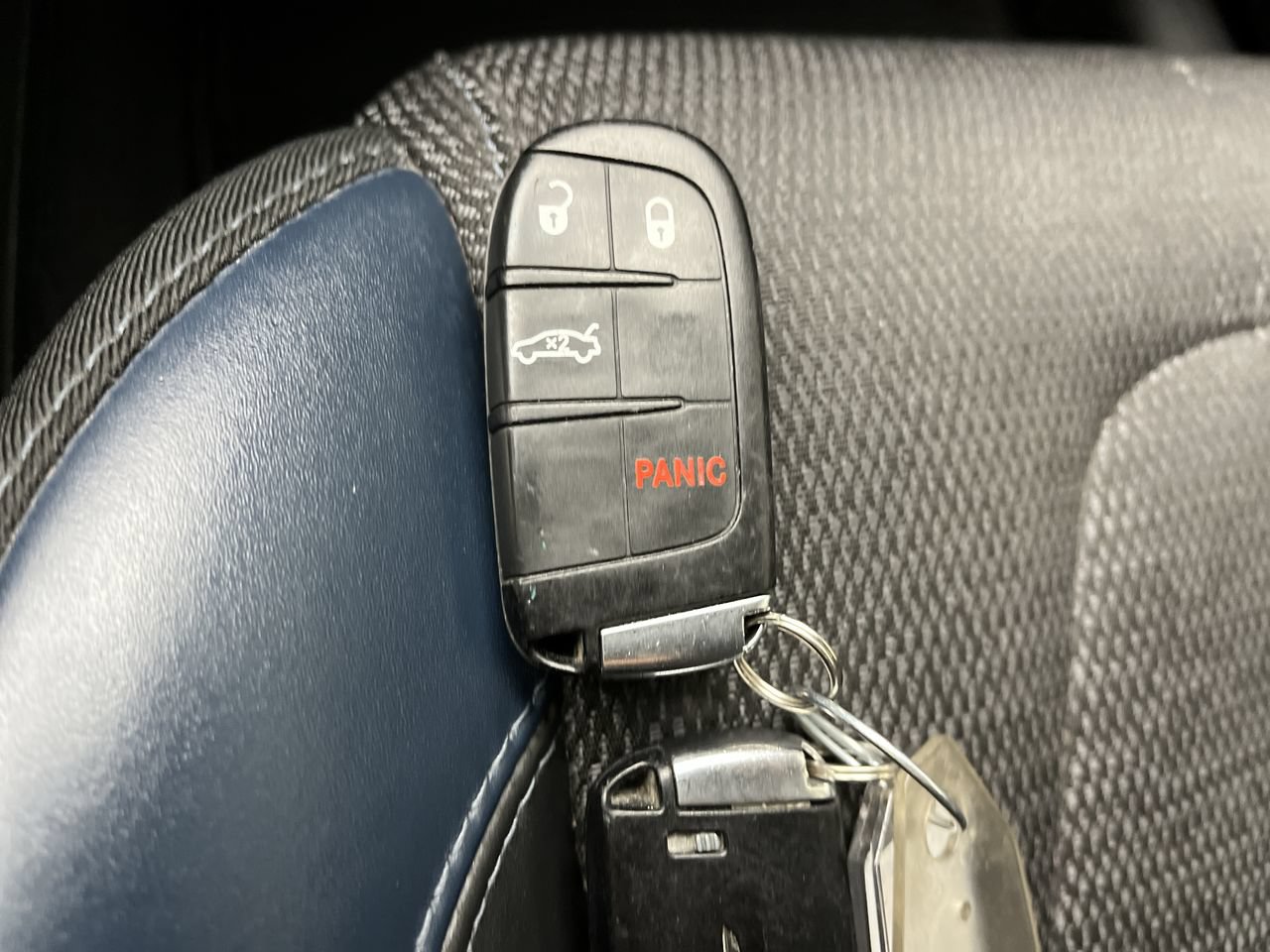 Used 2015 Chrysler 200 S FWD image 21
