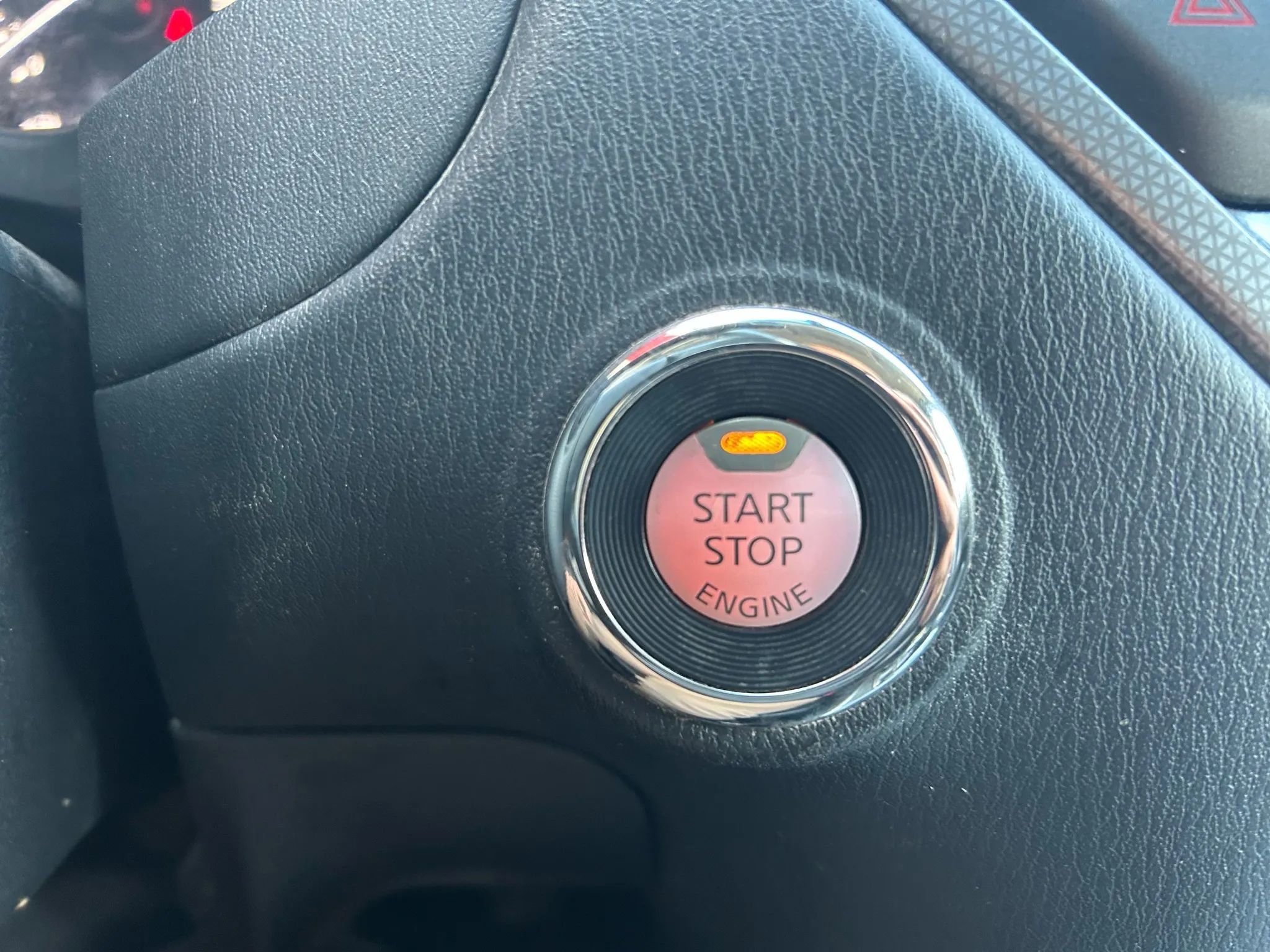 Used 2020 Nissan Pathfinder SL image 8