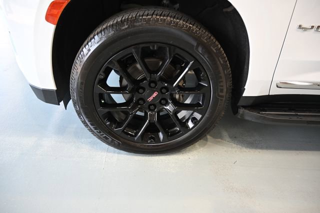 Used 2022 GMC Yukon XL SLT w/ SLT Premium Package AWD/4WD image 32