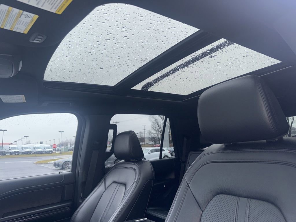 Used 2021 Ford Expedition Limited image 39